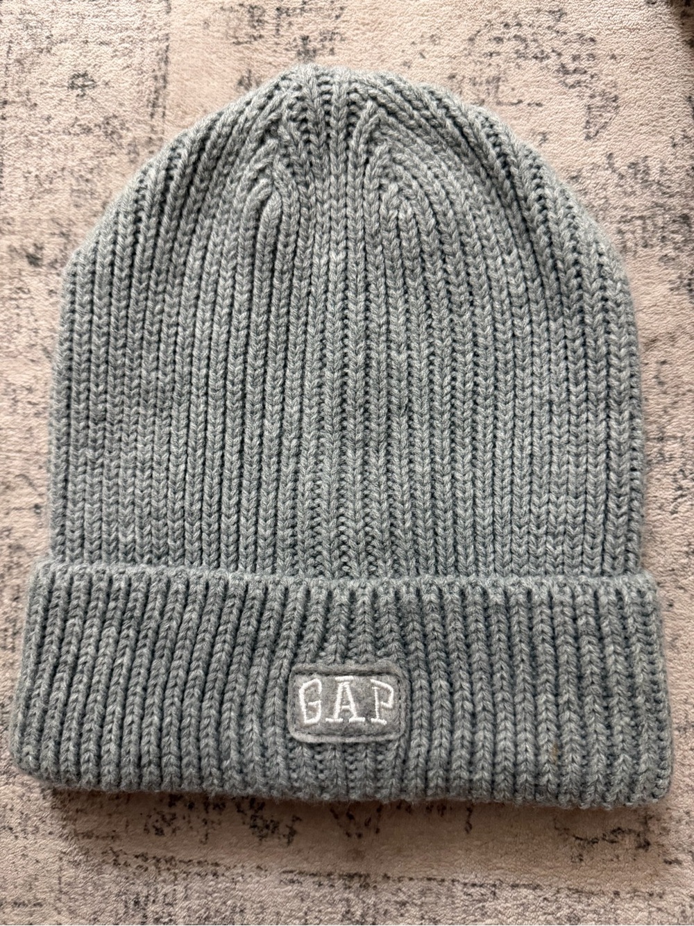 GAP RIBBED KNIT BEANIE